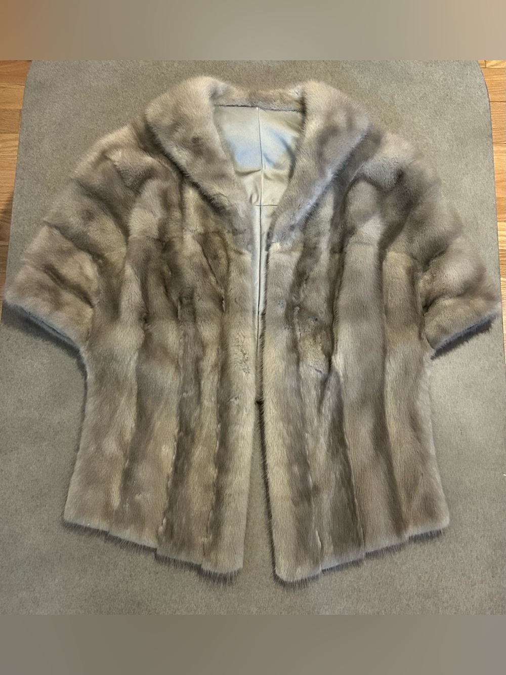Vtg Genuine Lt Gray Mink Stole/Wrap/Bolero Cape Satin Lining For Size See Detail